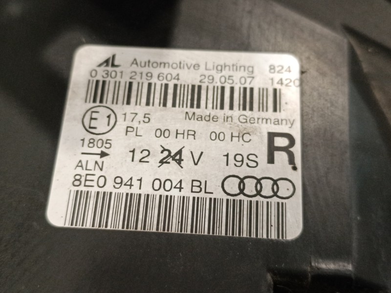 Recambio de faro derecho para audi a4 avant (8e) referencia OEM IAM 8E0941004BL  0301219604
