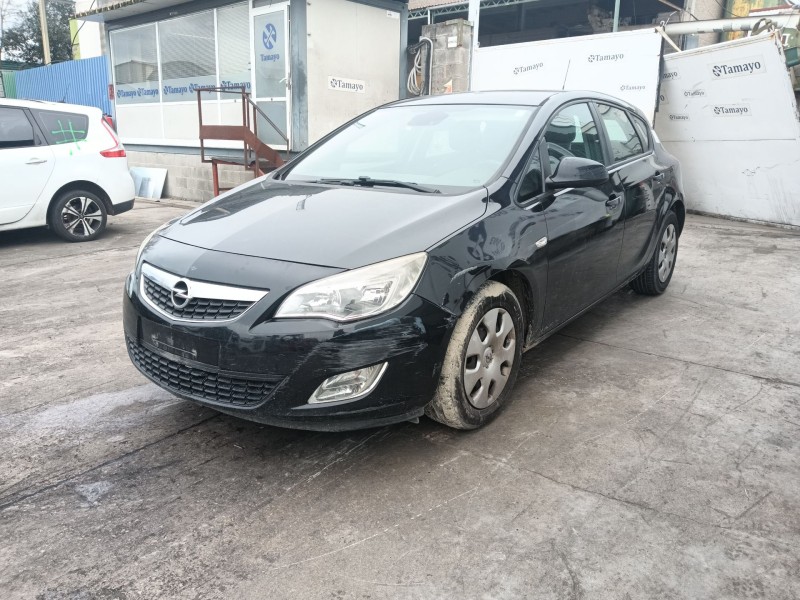 opel astra j (p10) del año 2011