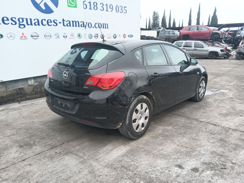 opel astra j (p10) del año 2011