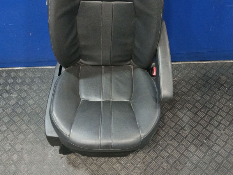Recambio de juego asientos completo para land rover discovery iv (l319) 3.0 sdv6 4x4 referencia OEM IAM   