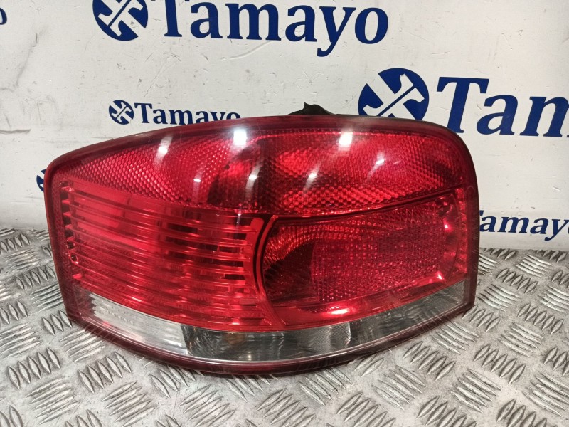 Recambio de piloto trasero izquierdo para audi a3 (8p1) 1.9 tdi referencia OEM IAM 8P0945257  
