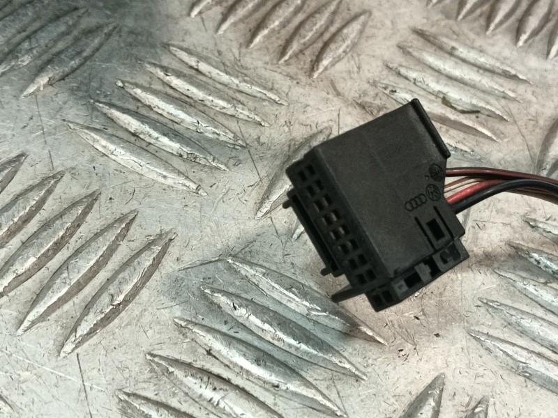 Recambio de retrovisor derecho para audi a3 (8p1) 1.9 tdi referencia OEM IAM E1010754  