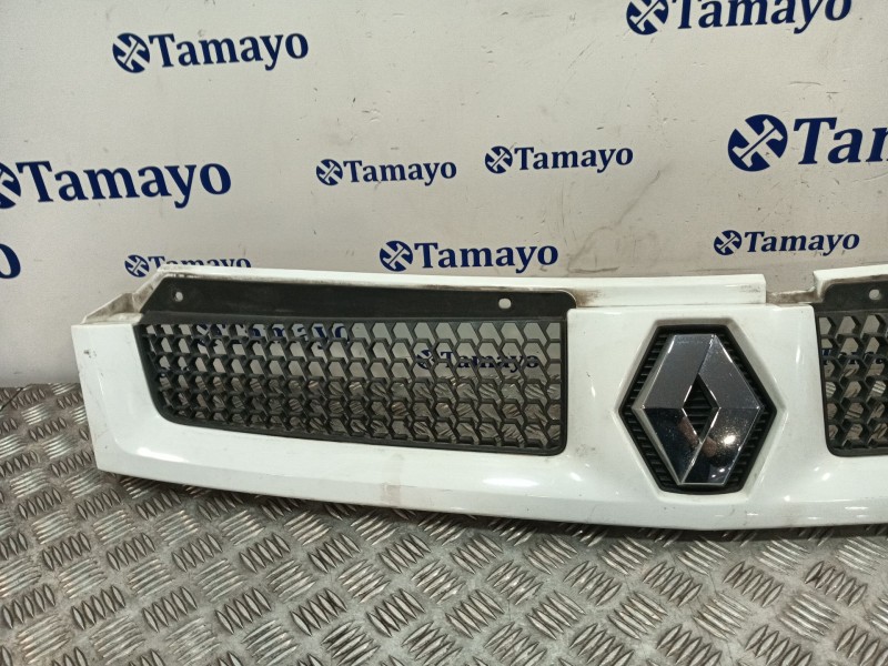 Recambio de rejilla delantera para renault master ii furgoneta (fd) 2.5 dci 120 referencia OEM IAM 8200233765  