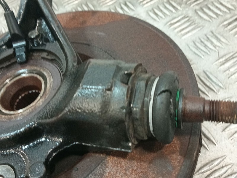 Recambio de mangueta delantera derecha para peugeot 3008 1.6 hdi fap cat (9hz / dv6ted4) referencia OEM IAM   