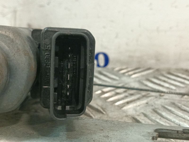 Recambio de elevalunas delantero izquierdo para renault scénic ii (jm0/1_) 1.6 16v (jm1r) referencia OEM IAM 402046C  