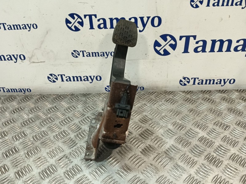 Recambio de pedal embrague para mercedes-benz sprinter 02.00  caja cerrada referencia OEM IAM 1036776 A9062900212 