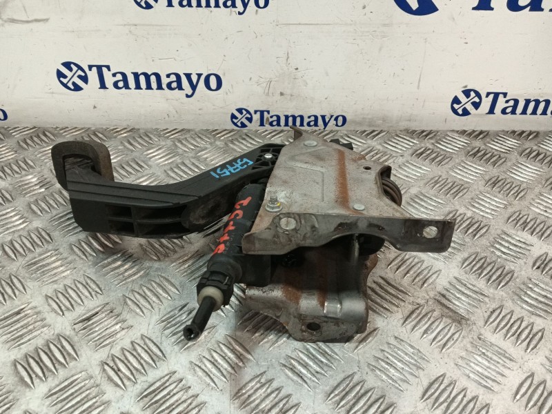 Recambio de pedal embrague para mercedes-benz sprinter 02.00  caja cerrada referencia OEM IAM 1036776 A9062900212 