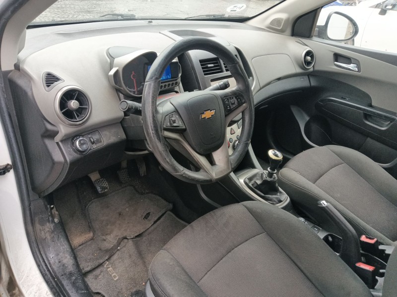 chevrolet aveo hatchback (t300) del año 2013