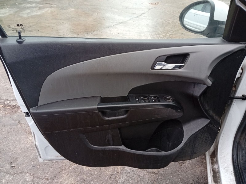 Recambio de elevalunas delantero izquierdo para chevrolet aveo hatchback (t300) 1.3 d referencia OEM IAM 42339891 / 42339895  