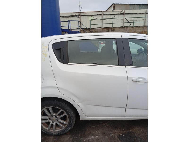 Recambio de puerta trasera derecha para chevrolet aveo hatchback (t300) 1.3 d referencia OEM IAM 42357430  