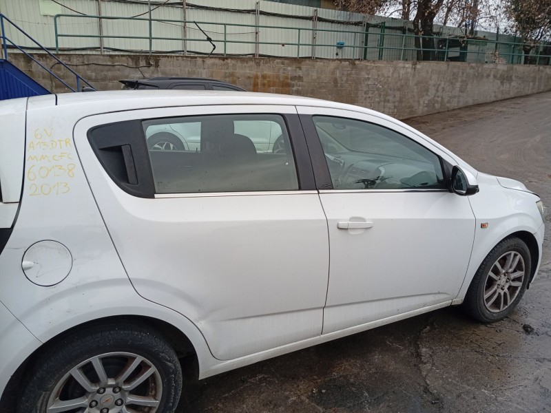 Recambio de puerta trasera derecha para chevrolet aveo hatchback (t300) 1.3 d referencia OEM IAM 42357430  