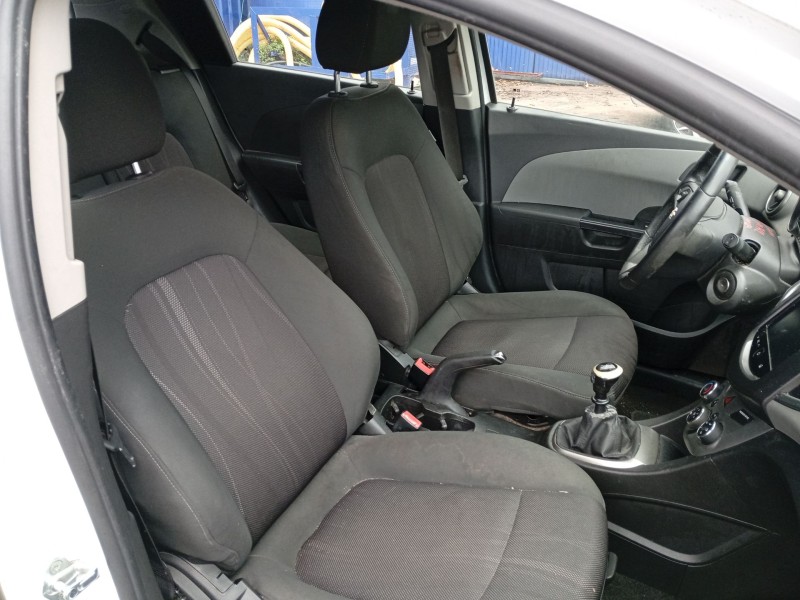 Recambio de asiento delantero derecho para chevrolet aveo hatchback (t300) 1.3 d referencia OEM IAM   