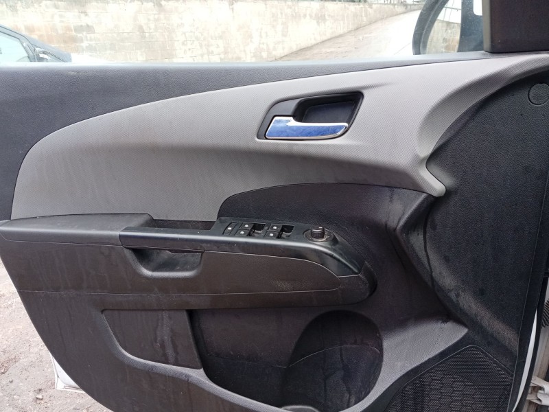Recambio de mando elevalunas delantero izquierdo para chevrolet aveo hatchback (t300) 1.3 d referencia OEM IAM 95188246  