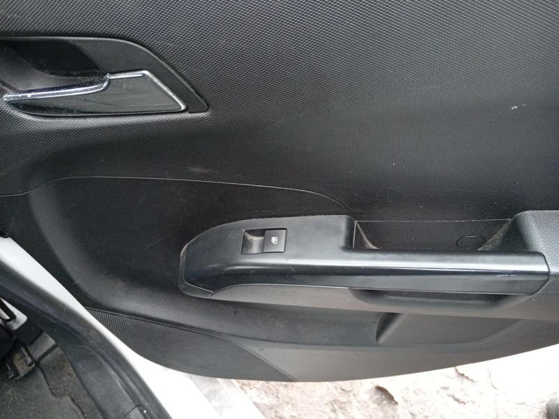 Recambio de mando elevalunas trasero derecho para chevrolet aveo hatchback (t300) 1.3 d referencia OEM IAM 95188249  