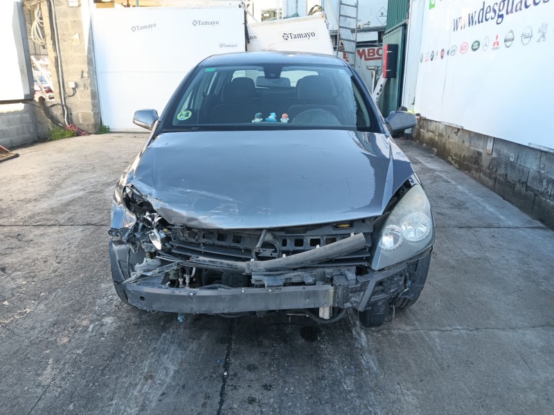 opel astra h (a04) del año 2004