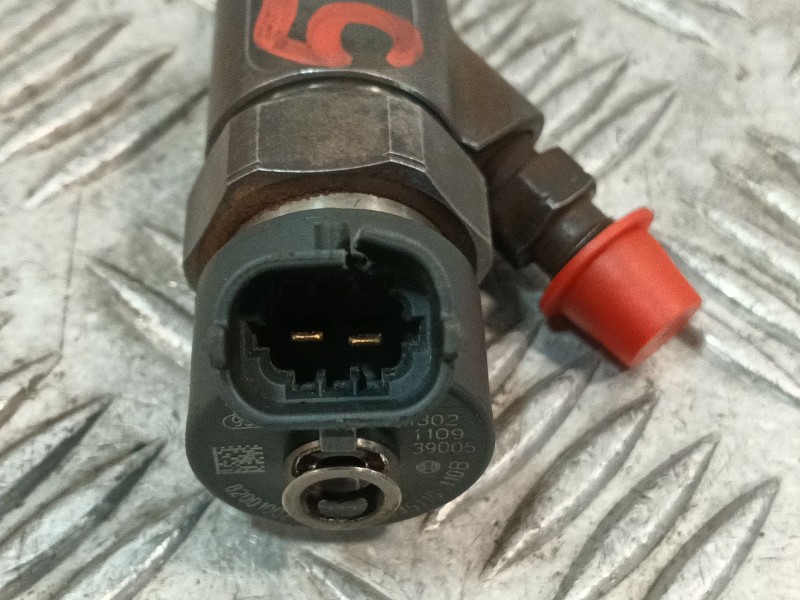 Recambio de inyector para renault scenic ii 1.9 dci diesel referencia OEM IAM 8200100272 0445110110B 