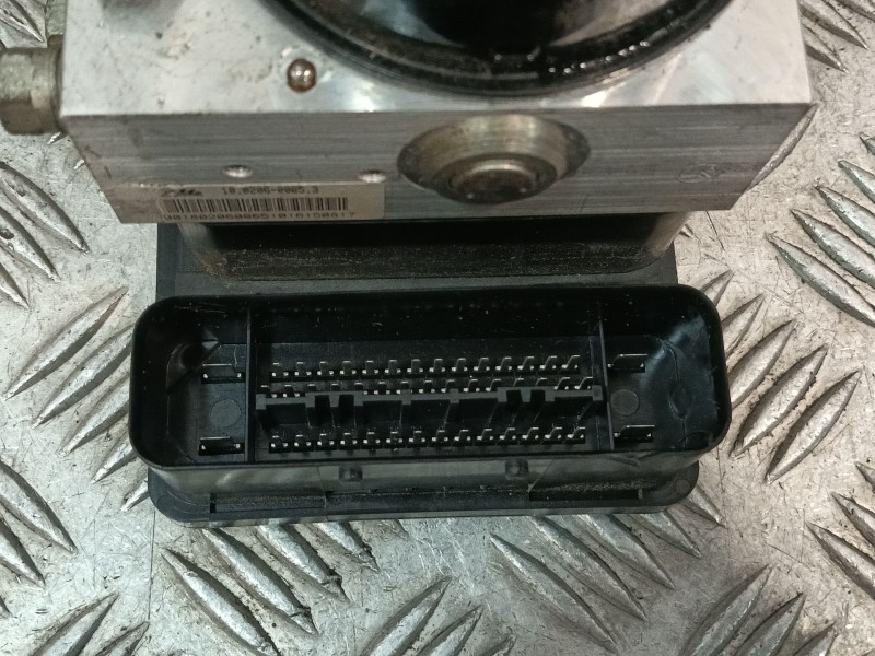 Recambio de abs para bmw 3 (e90) 320 d referencia OEM IAM 3452677221401 10096008303 00402337D0