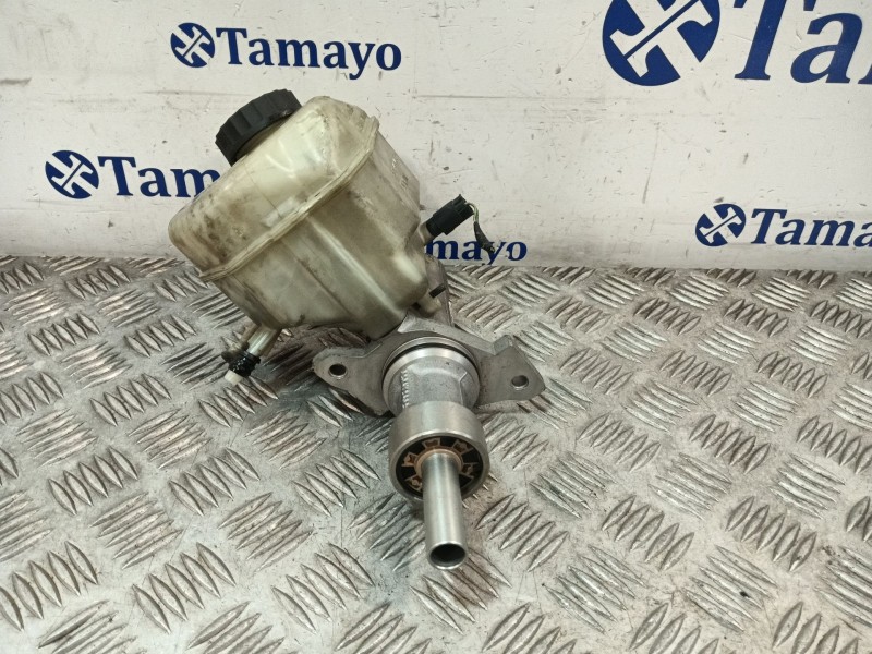 Recambio de bomba freno para mercedes-benz sprinter 02.00  caja cerrada referencia OEM IAM A0004317601  