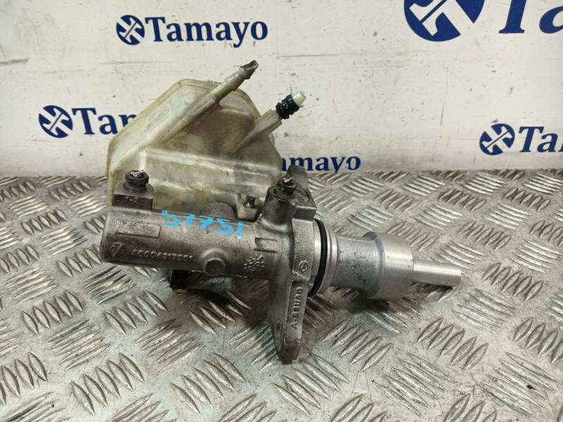 Recambio de bomba freno para mercedes-benz sprinter 02.00  caja cerrada referencia OEM IAM A0004317601  