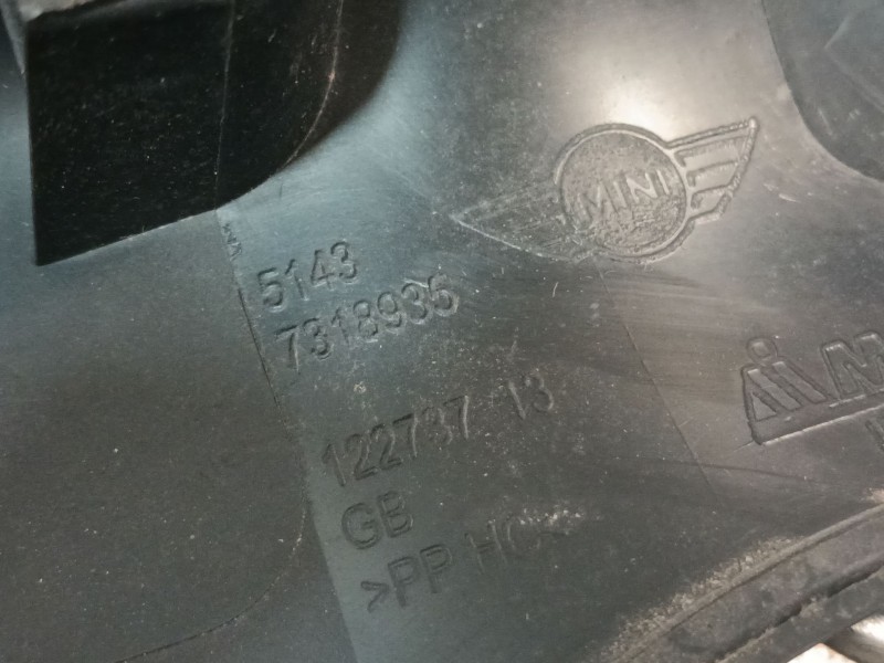 Recambio de luz central de freno para bmw mini (f56) referencia OEM IAM 7318935  