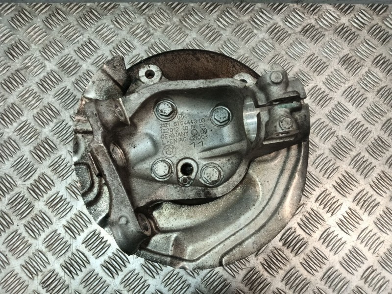Recambio de mangueta delantera izquierda para bmw 1 (e87) 118 d referencia OEM IAM 3121676444303  