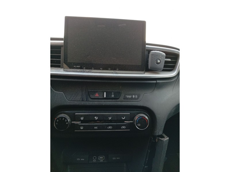 Recambio de pantalla / mando multifuncion para kia ceed referencia OEM IAM   