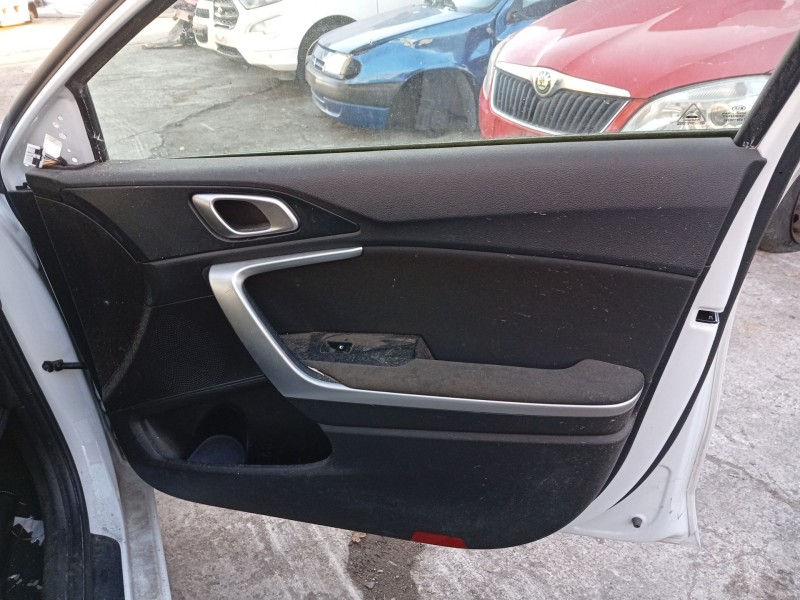 Recambio de elevalunas delantero derecho para kia ceed referencia OEM IAM 82481J7000  