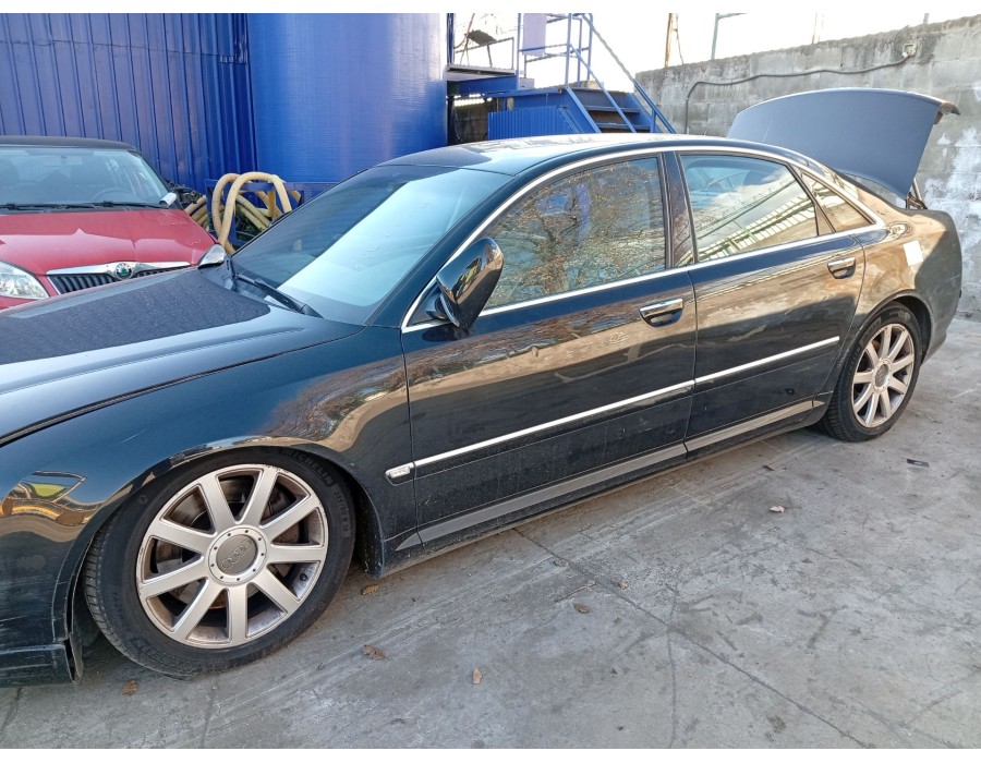 Recambio de puerta delantera izquierda para audi a8 d3 (4e2, 4e8) 4.2 tdi quattro referencia OEM IAM 4E0831051C  