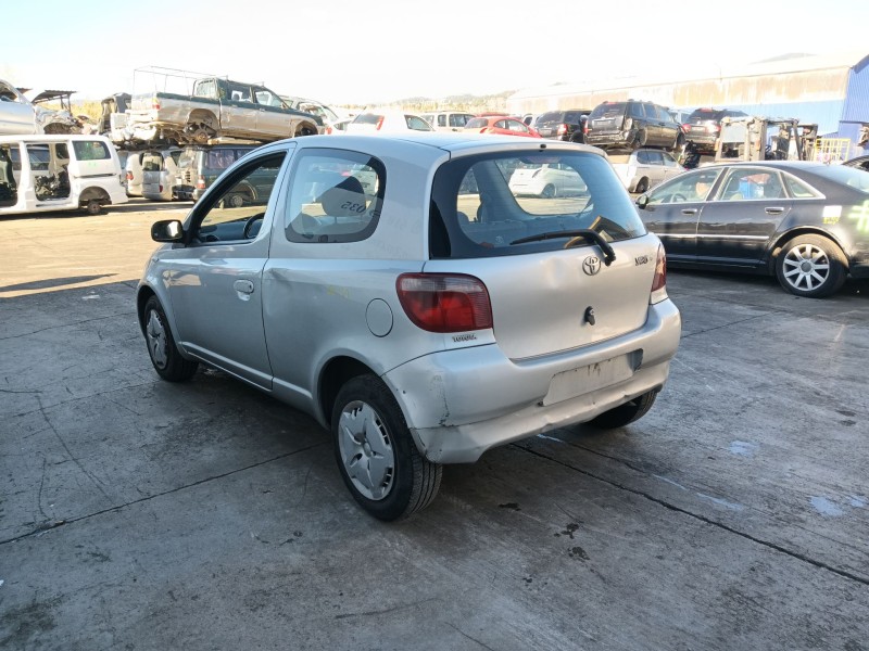 toyota yaris (_p1_) del año 1999