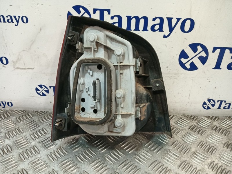 Recambio de piloto trasero derecho para volkswagen polo iv (9n_, 9a_) 1.4 16v referencia OEM IAM 62409  