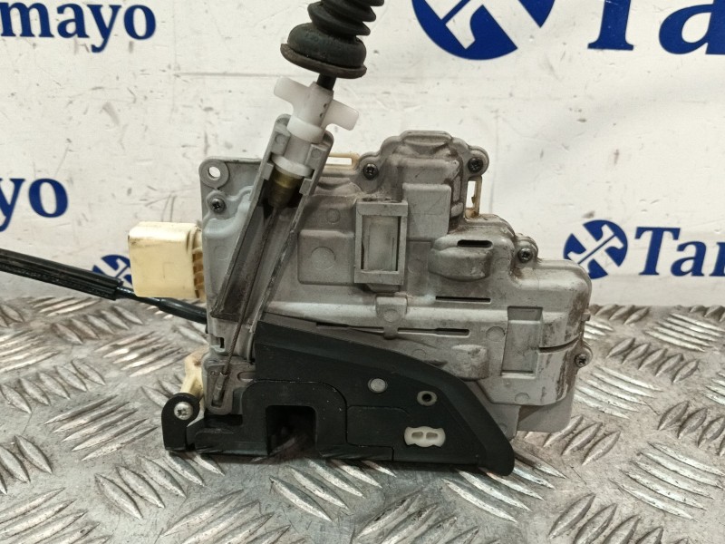 Recambio de cerradura puerta delantera derecha para volkswagen passat berlina (3c2) referencia OEM IAM 3C1B37016A  