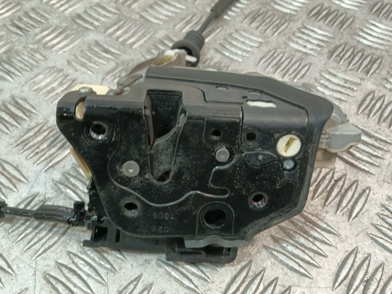 Recambio de cerradura puerta delantera derecha para volkswagen passat berlina (3c2) referencia OEM IAM 3C1B37016A  