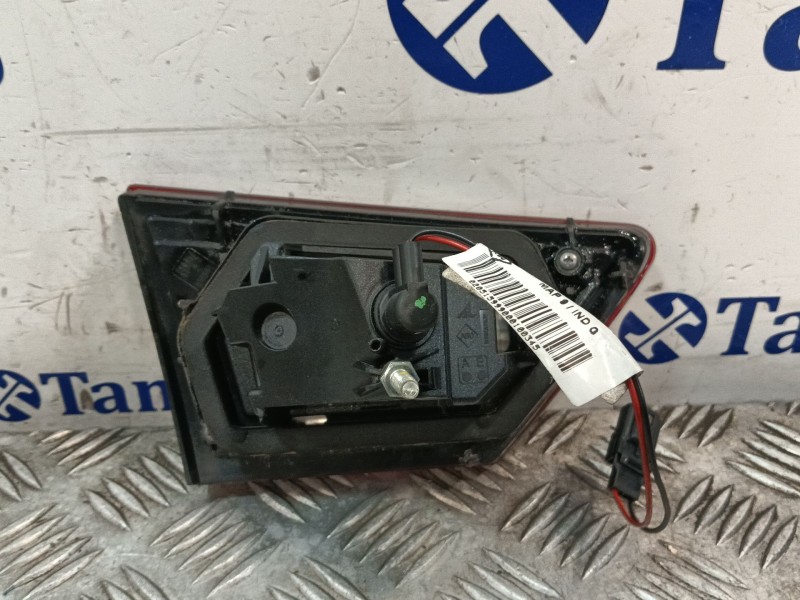 Recambio de piloto trasero derecho interior para renault clio iv referencia OEM IAM 265505796R  