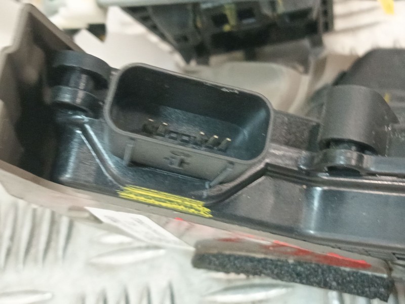 Recambio de cerradura puerta delantera izquierda para kia xceed (cd) 1.6 gdi hybrid referencia OEM IAM 81310J7010  