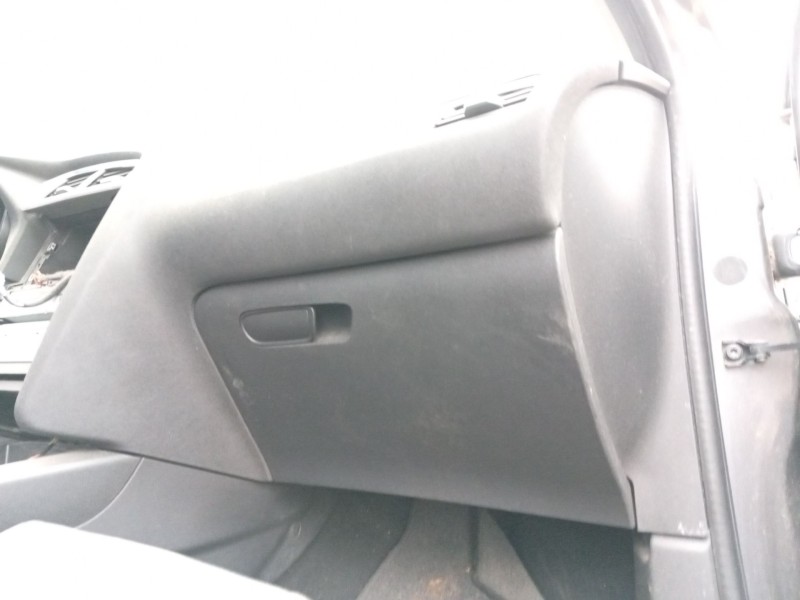 Recambio de guantera para citroën c4 ii (nc_) 1.6 bluehdi 100 referencia OEM IAM   
