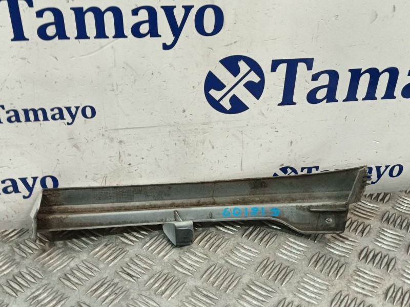 Recambio de moldura para opel zafira a monospace (t98) 2.0 dti 16v (f75) referencia OEM IAM 90580652  