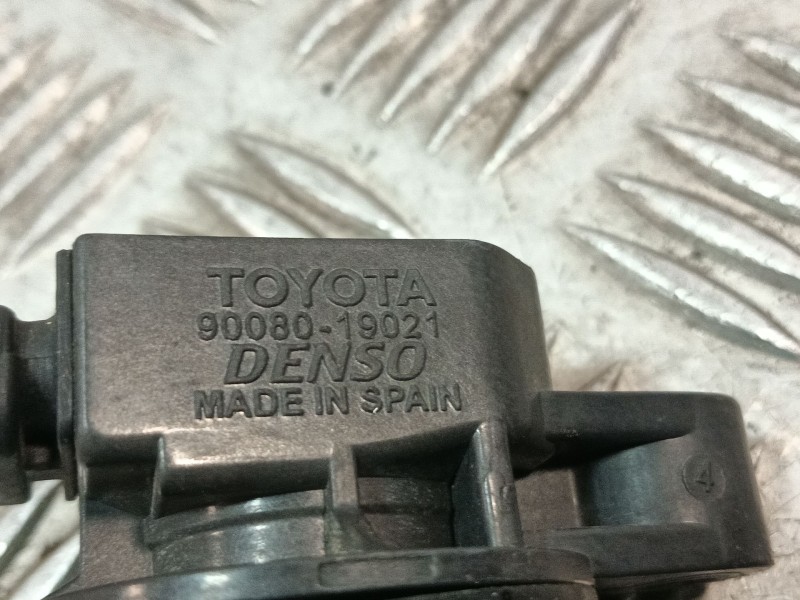 Recambio de bobina encendido para toyota yaris (ncp1/nlp1/scp1) 1.0 cat referencia OEM IAM 9008019021  