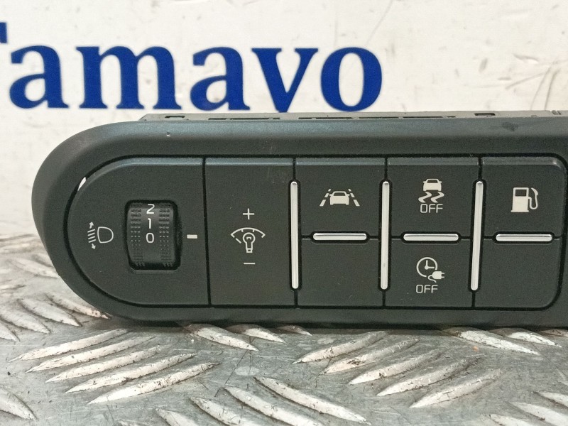 Recambio de mando multifuncion para kia xceed (cd) 1.6 gdi hybrid referencia OEM IAM 93700CR030 41Q1002210 
