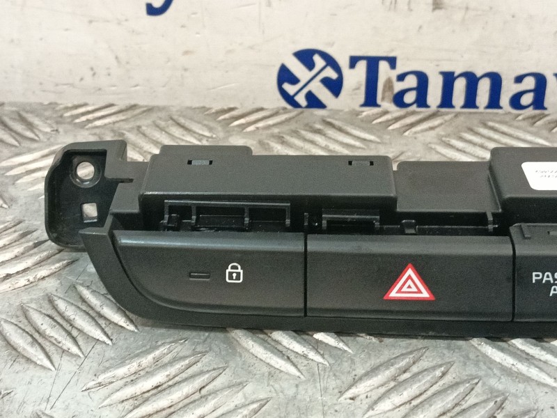 Recambio de warning para kia xceed (cd) 1.6 gdi hybrid referencia OEM IAM 93600J7000WK 41W3601300 41W3601110
