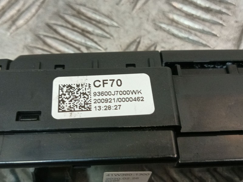 Recambio de warning para kia xceed (cd) 1.6 gdi hybrid referencia OEM IAM 93600J7000WK 41W3601300 41W3601110