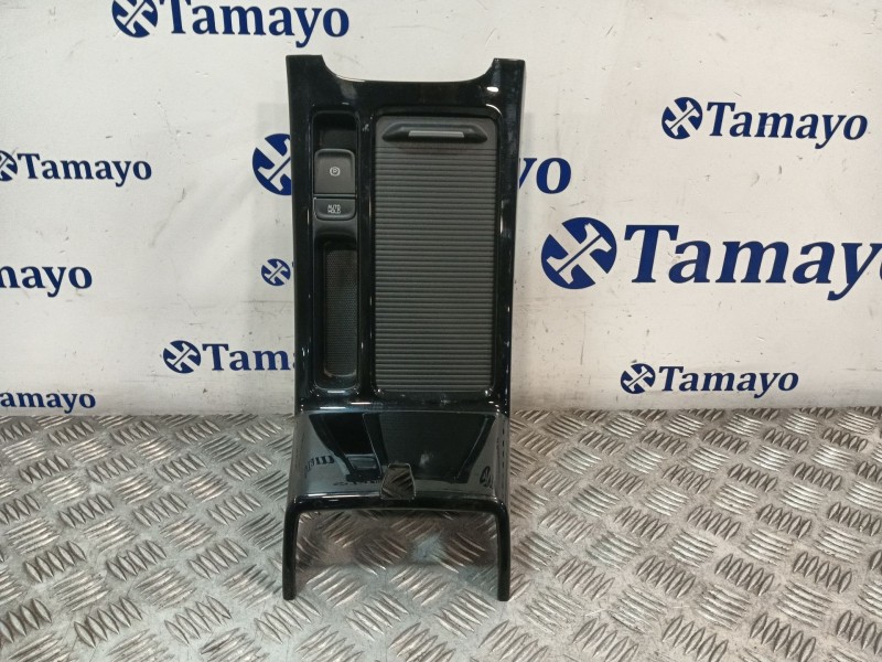 Recambio de consola central para kia xceed (cd) 1.6 gdi hybrid referencia OEM IAM 84698J7000  