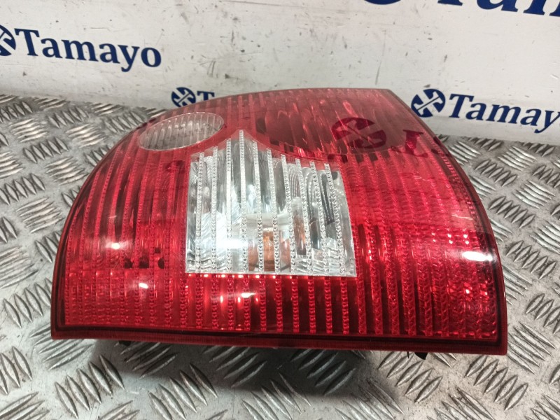 Recambio de piloto trasero izquierdo para volkswagen polo iv (9n_, 9a_) 1.4 16v referencia OEM IAM 62408  