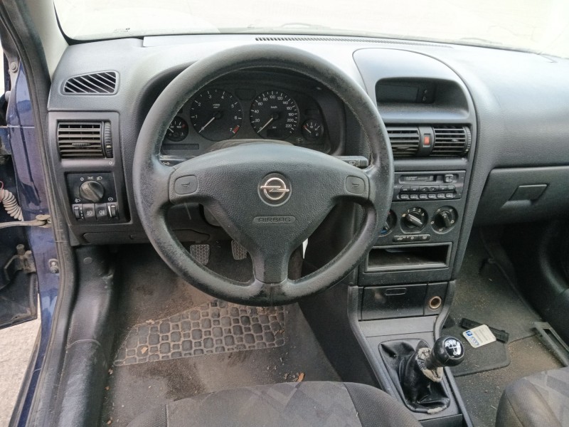 opel astra g hatchback (t98) del año 2001
