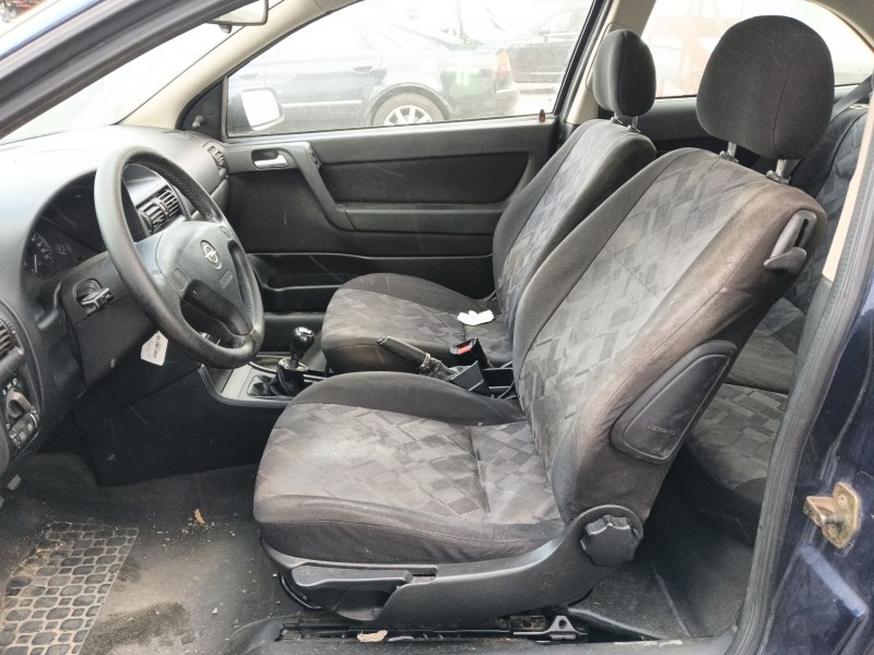 opel astra g hatchback (t98) del año 2001