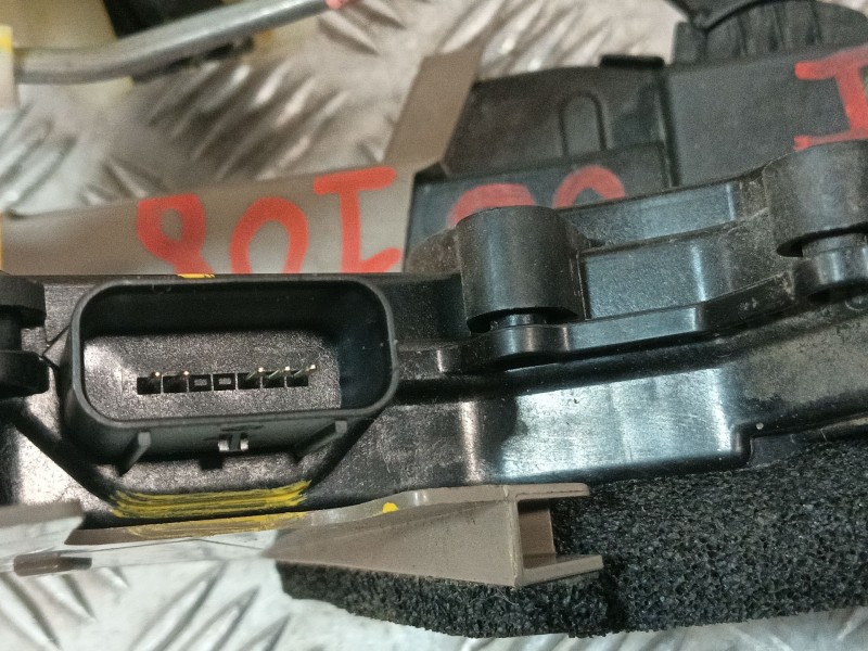 Recambio de cerradura puerta trasera izquierda para kia xceed (cd) 1.6 gdi hybrid referencia OEM IAM 81410J7300  