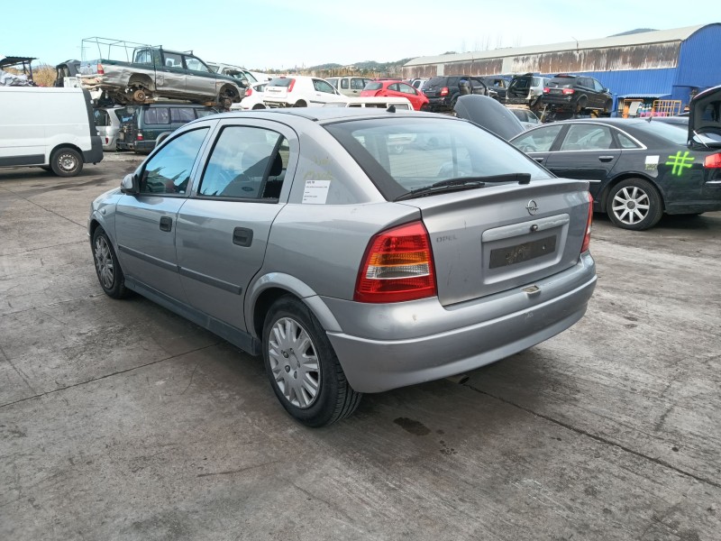 opel astra g hatchback (t98) del año 2001