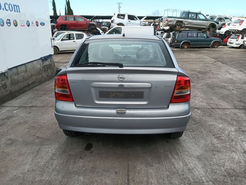 opel astra g hatchback (t98) del año 2001