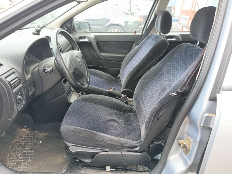 opel astra g hatchback (t98) del año 2001
