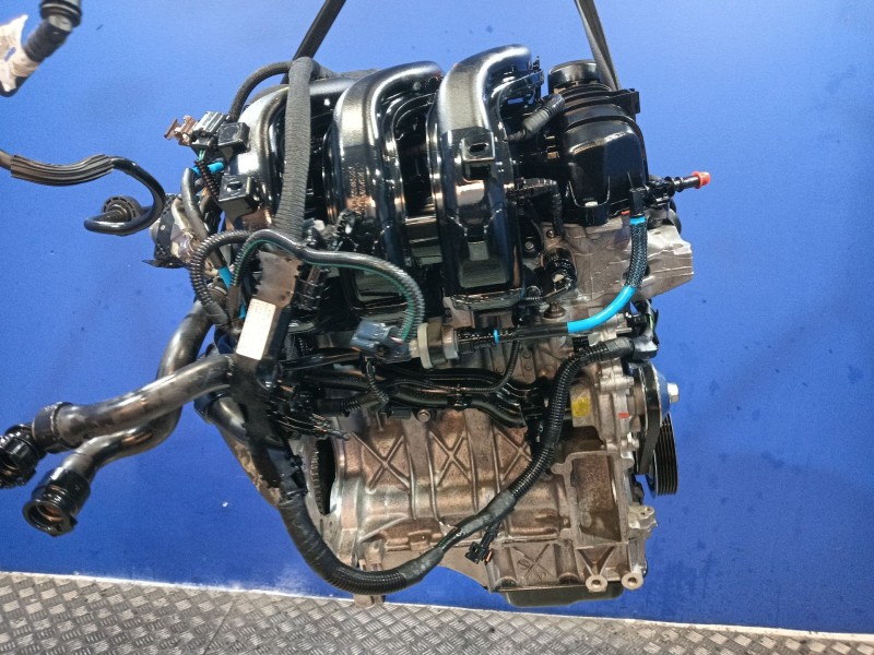Recambio de motor completo para citroën c3 iii (sx) 1.2 puretech 82 referencia OEM IAM HMR  