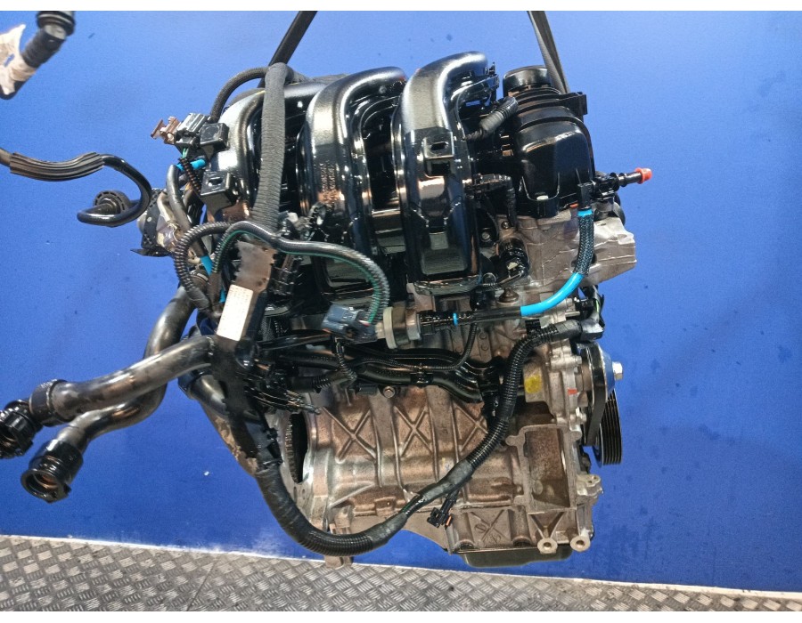 Recambio de motor completo para citroën c3 iii (sx) 1.2 puretech 82 referencia OEM IAM HMR  